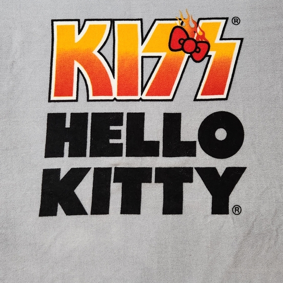 HELLO KITTY KISS ROCK BAND 43.5" X 57.5" BLANKET - Picture 4 of 6